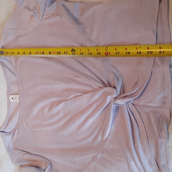 Yogalicious Orchid twist front yoga top size XL  new with tags - Picture 7 of 8